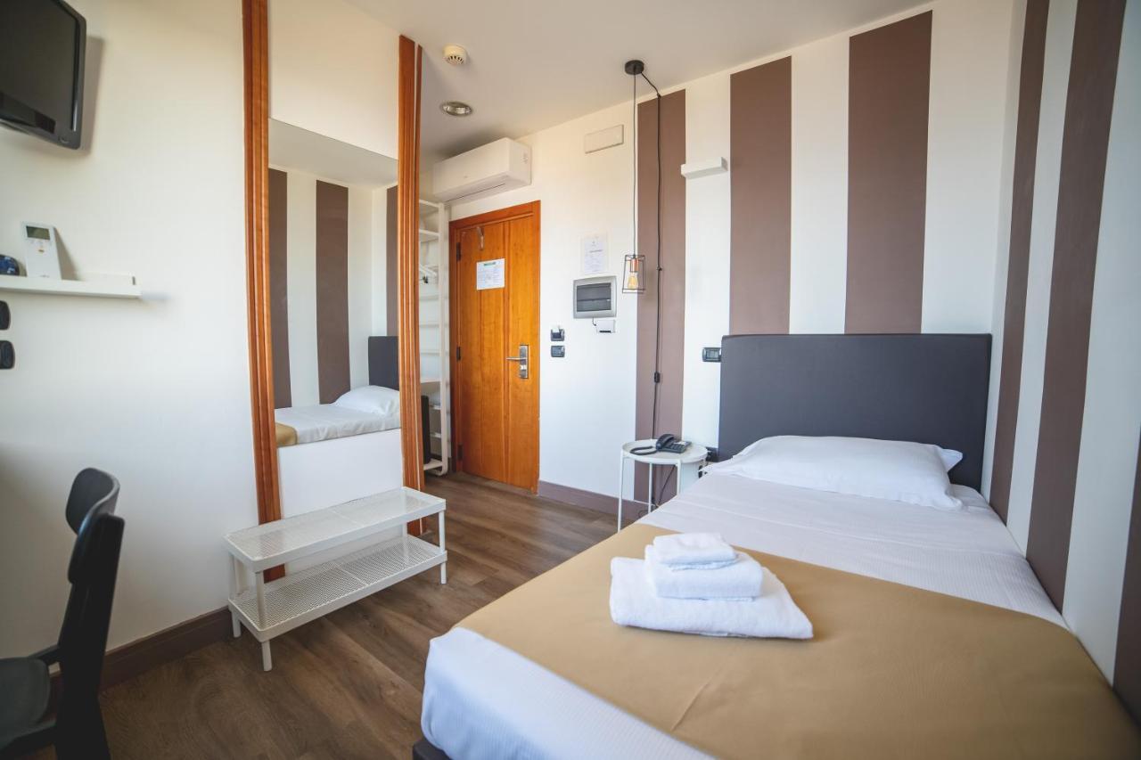 Hotel Continental Reggio di Calabria Luaran gambar